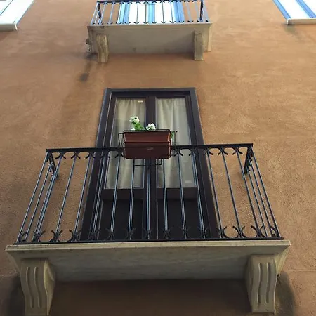 Apihouse Gasthuis Trapani